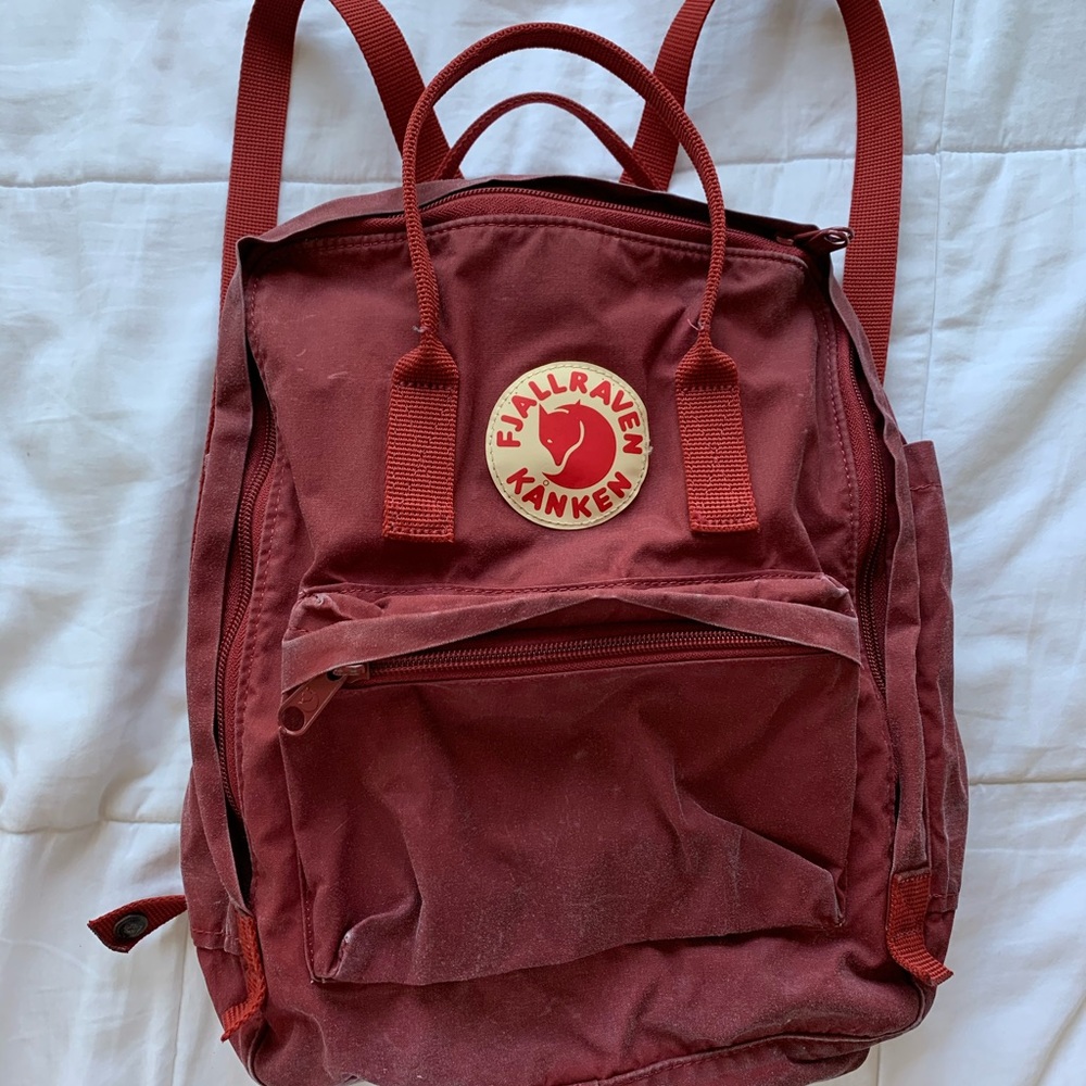 Fjallraven Kanken mini burgundy backpack